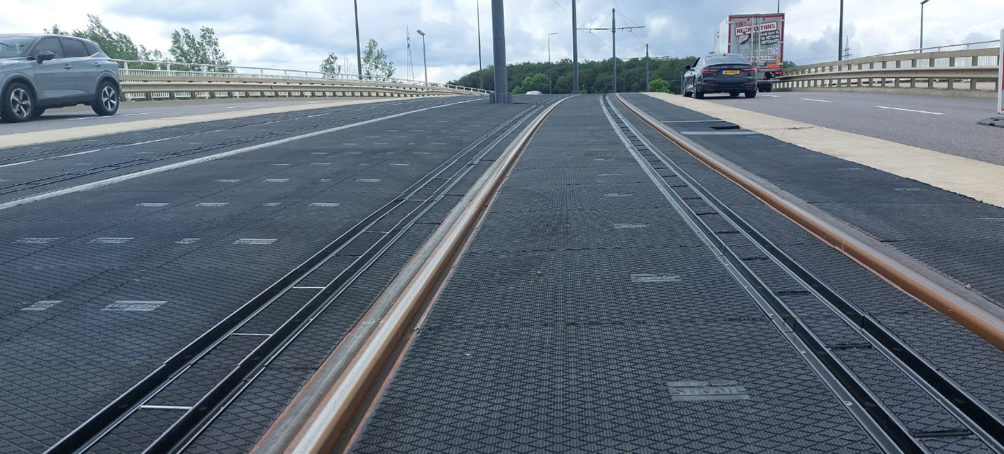 Einbau von innoSTRAIL Wasserturm-Brücke, Luxemburg