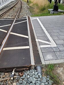 D Bordstein - Auflager und Drainagesystem in einem Element