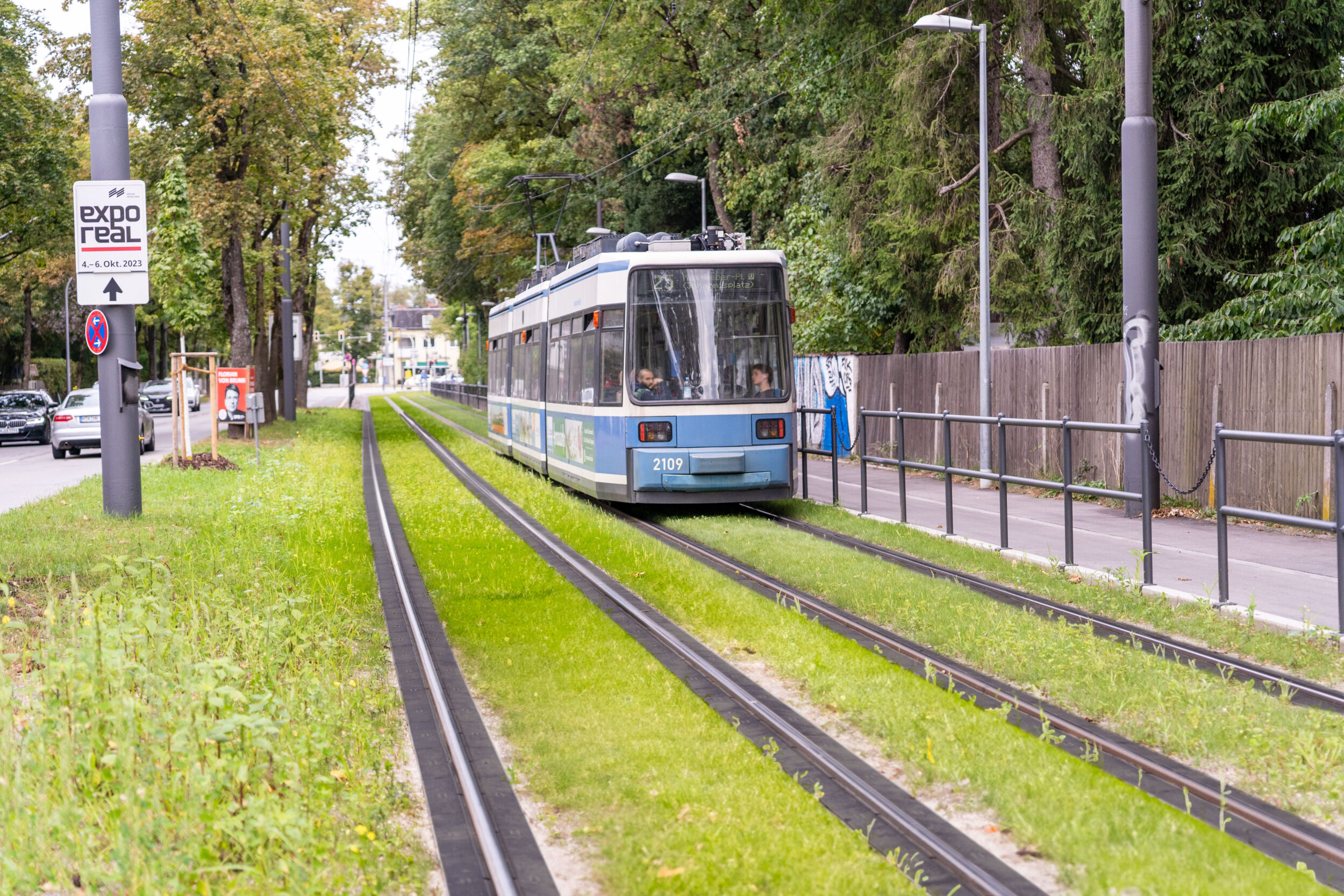STRAILastic green track in the city center