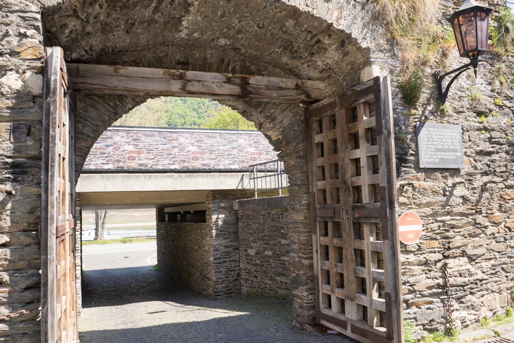 STRAILwave IP noise protection with printed panel in wall design