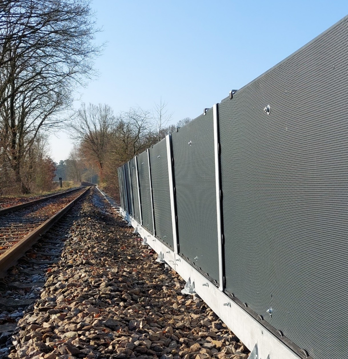 STRAILwave mSW1250 - Noise barrier, compact design for limited space.