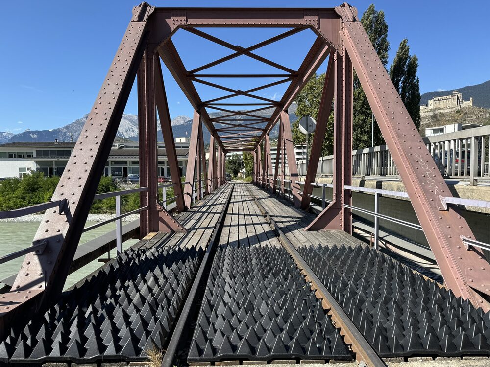 grid access restriction bridge