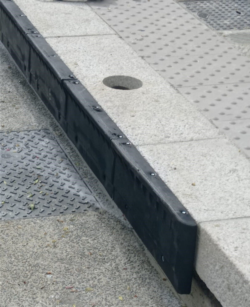 edge Bahnsteigkante 1