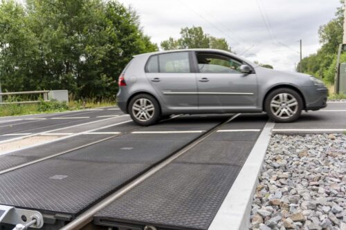 Bahnübergänge sanieren - warum Zustand, Systemaufbau und Sperrzeit über den Bauablauf entscheiden