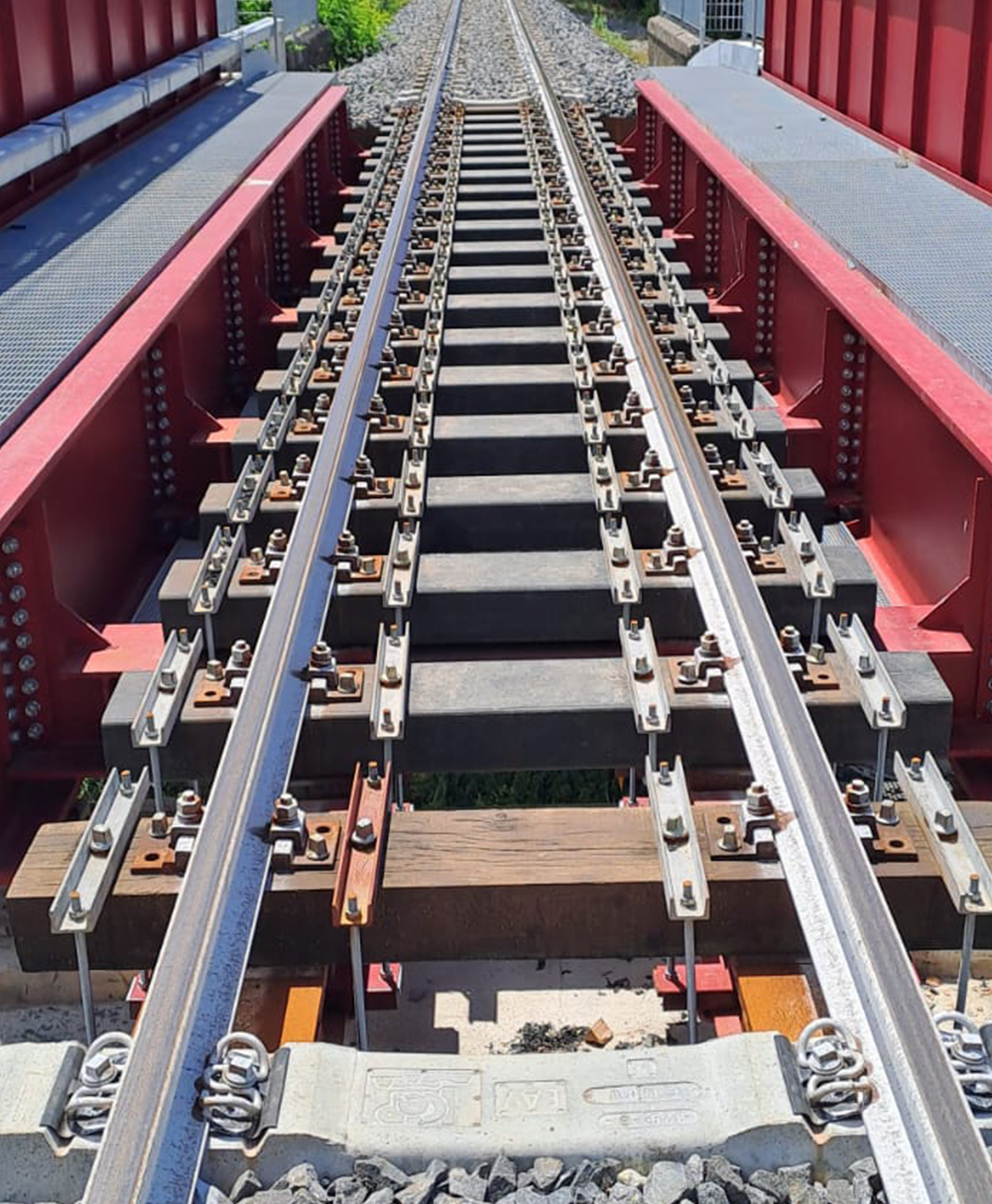 Brücke mit STRAILway Brückenbalken in Nola (IT)