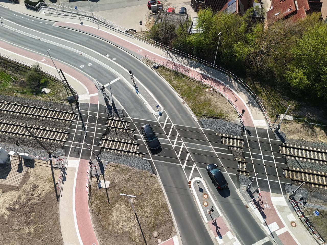 Anpassbare Bahnübergangssysteme von STRAIL für unterschiedliche Einbausituationen, Verkehrsbelastungen und Umgebungsbedingungen