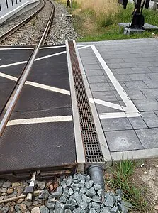 D Kerbstone - support and drainage system combined in one element