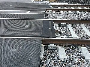 Drainageset - Effiziente Spurrillenentwässerung für moderne Bahnübergänge