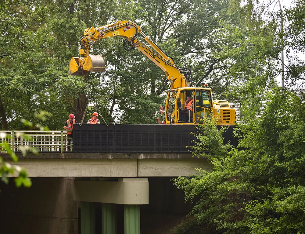 STRAILwave IP Einbau des Schallschutzes