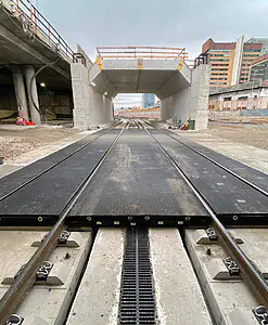 inno at the port in Genoa on a slab track